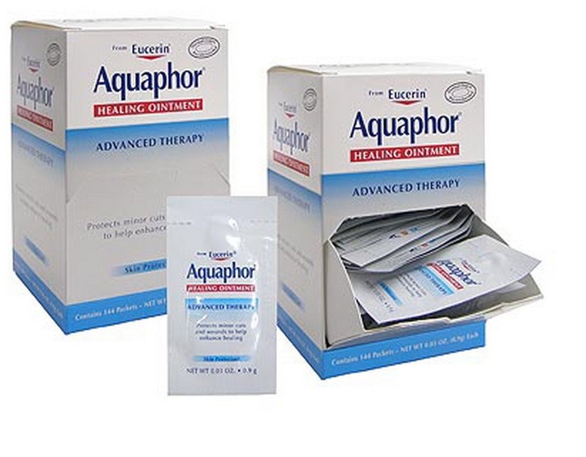 Aquaphor Advanced Therapy Healing Moisturizer Ointment